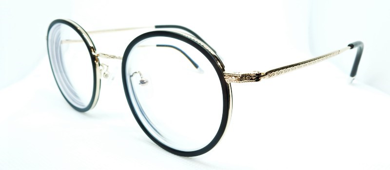 Round glasses with gold and black